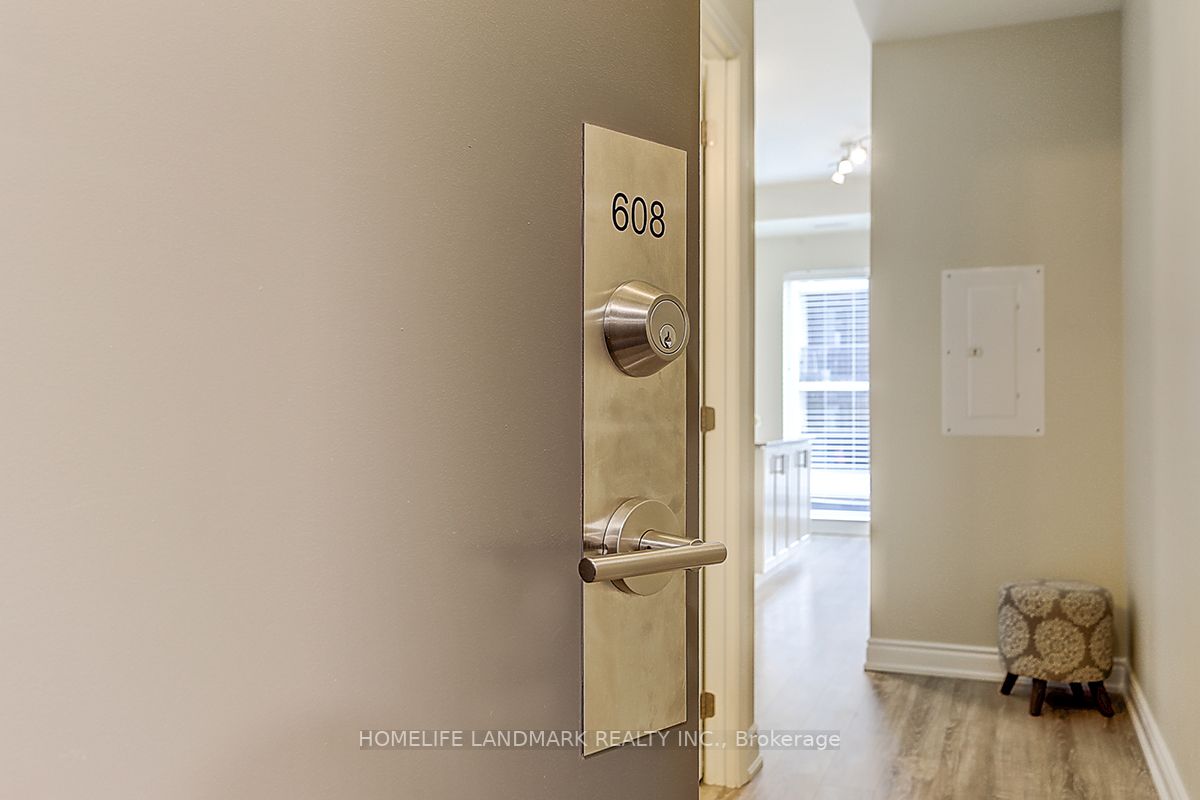 9618 Yonge St, #608