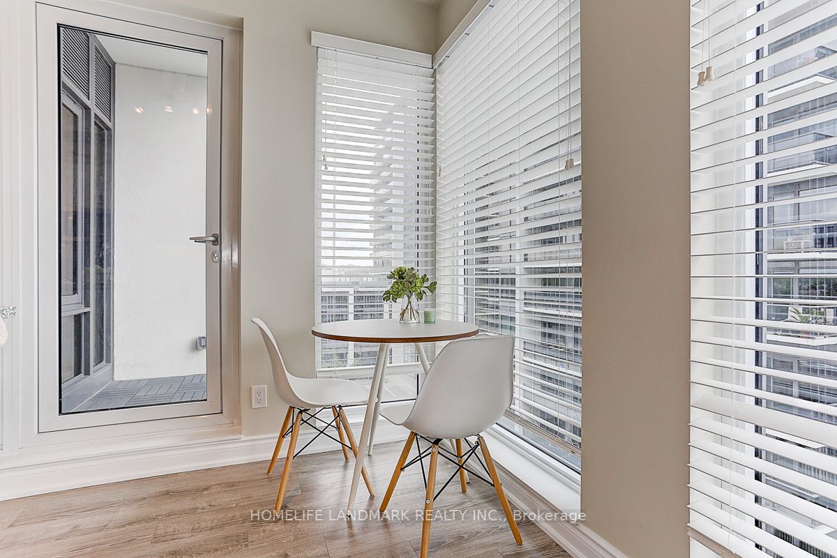 9618 Yonge St, #608