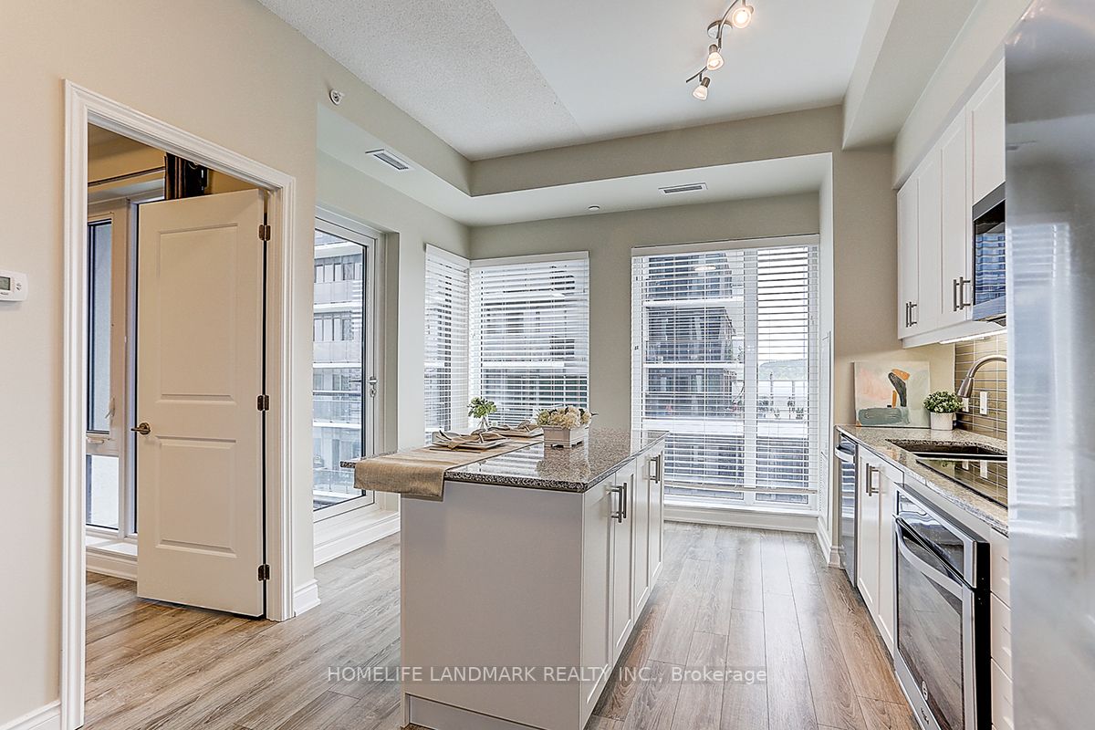 9618 Yonge St, #608