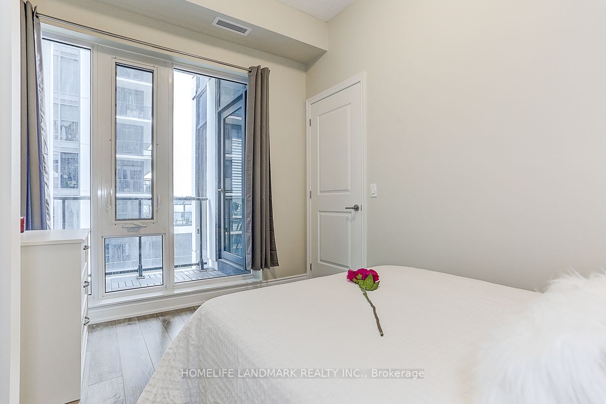 9618 Yonge St, #608
