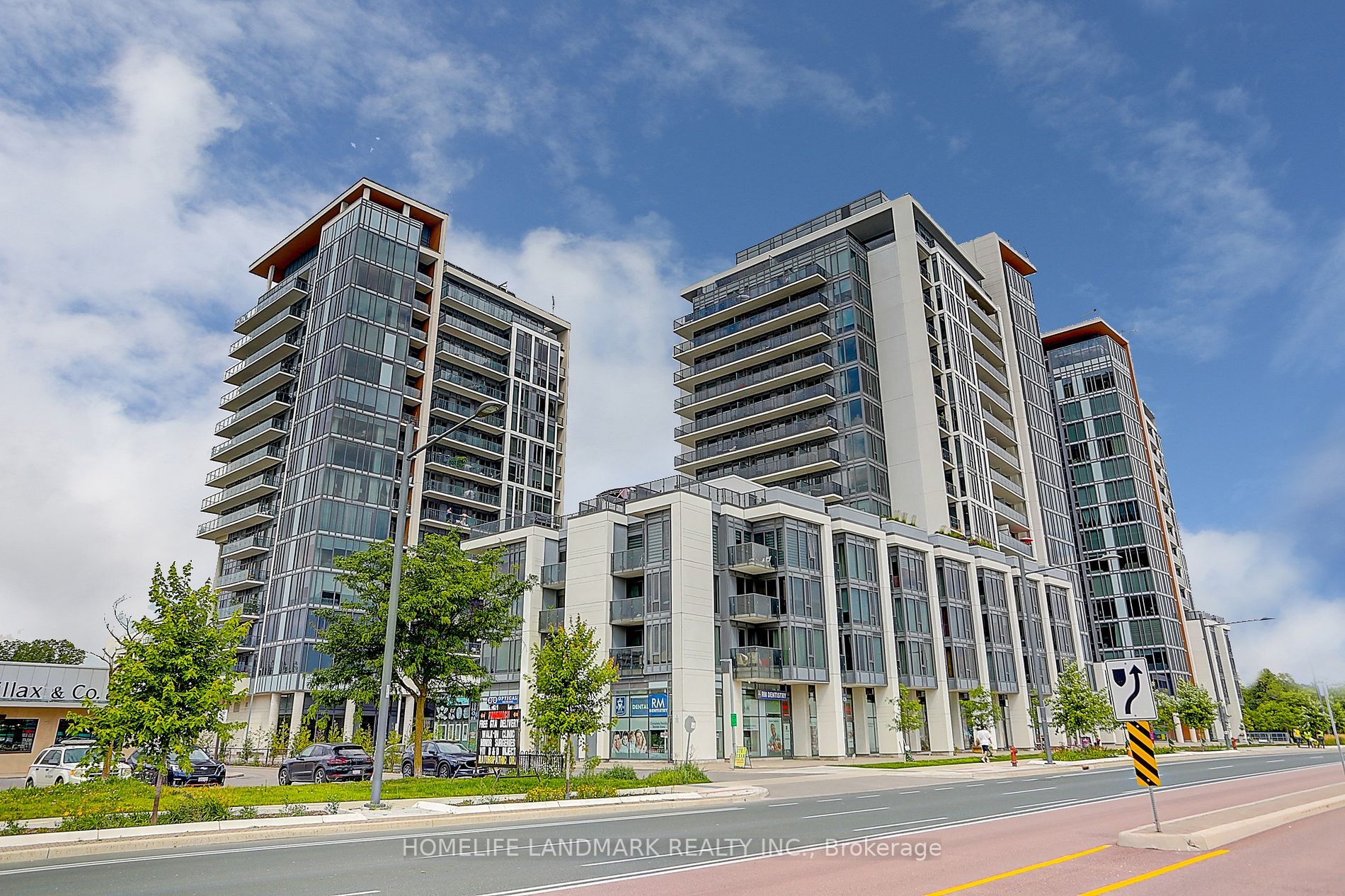 9618 Yonge St, #608