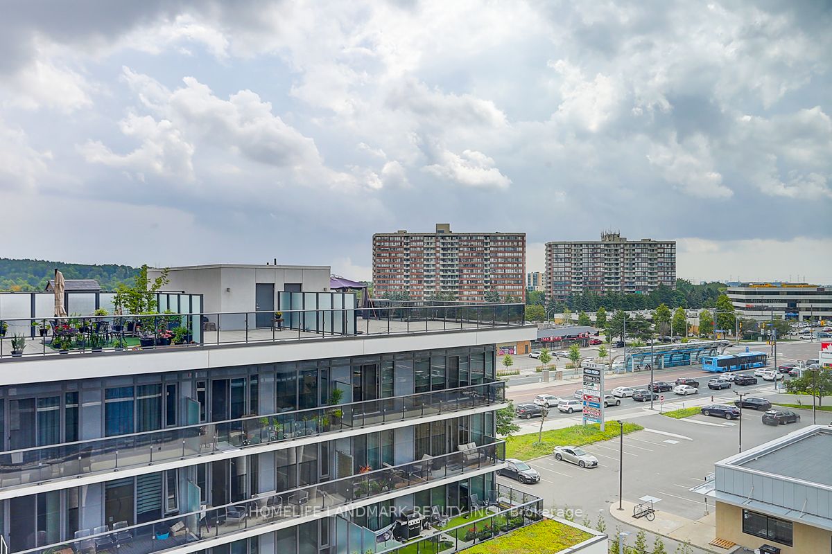 9618 Yonge St, #608