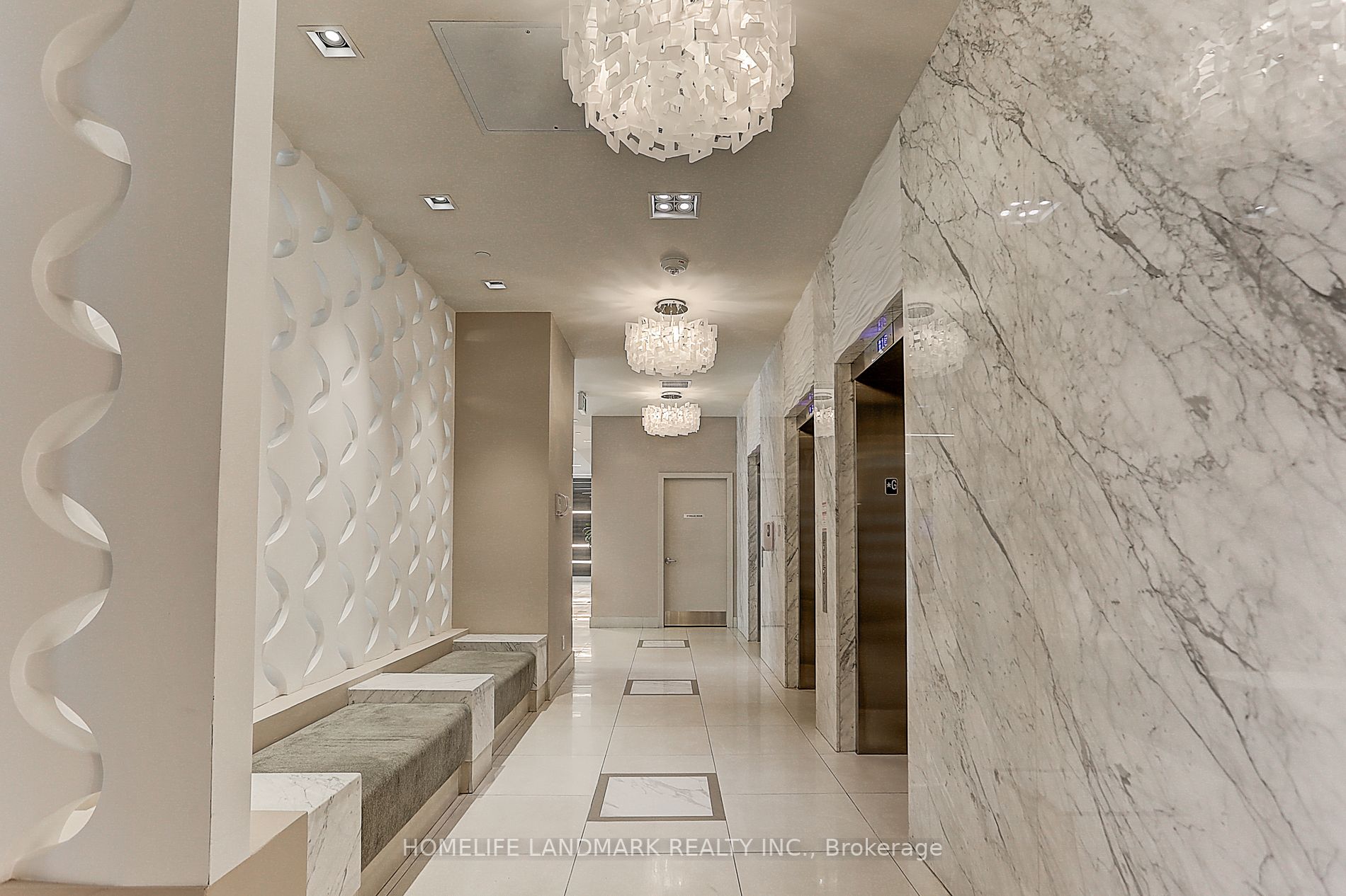 9618 Yonge St, #608