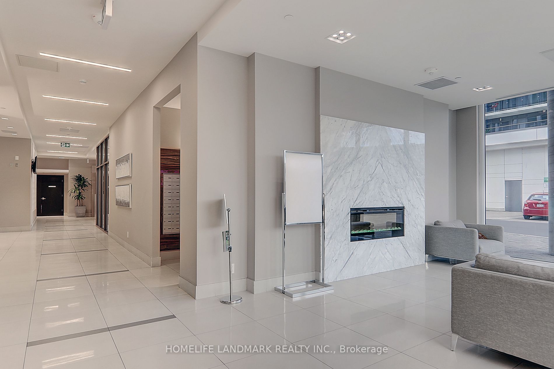 9618 Yonge St, #608