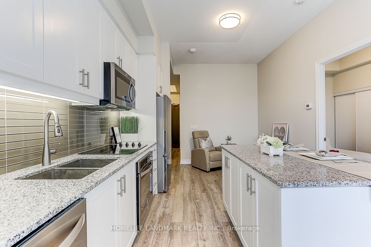 9618 Yonge St, #608