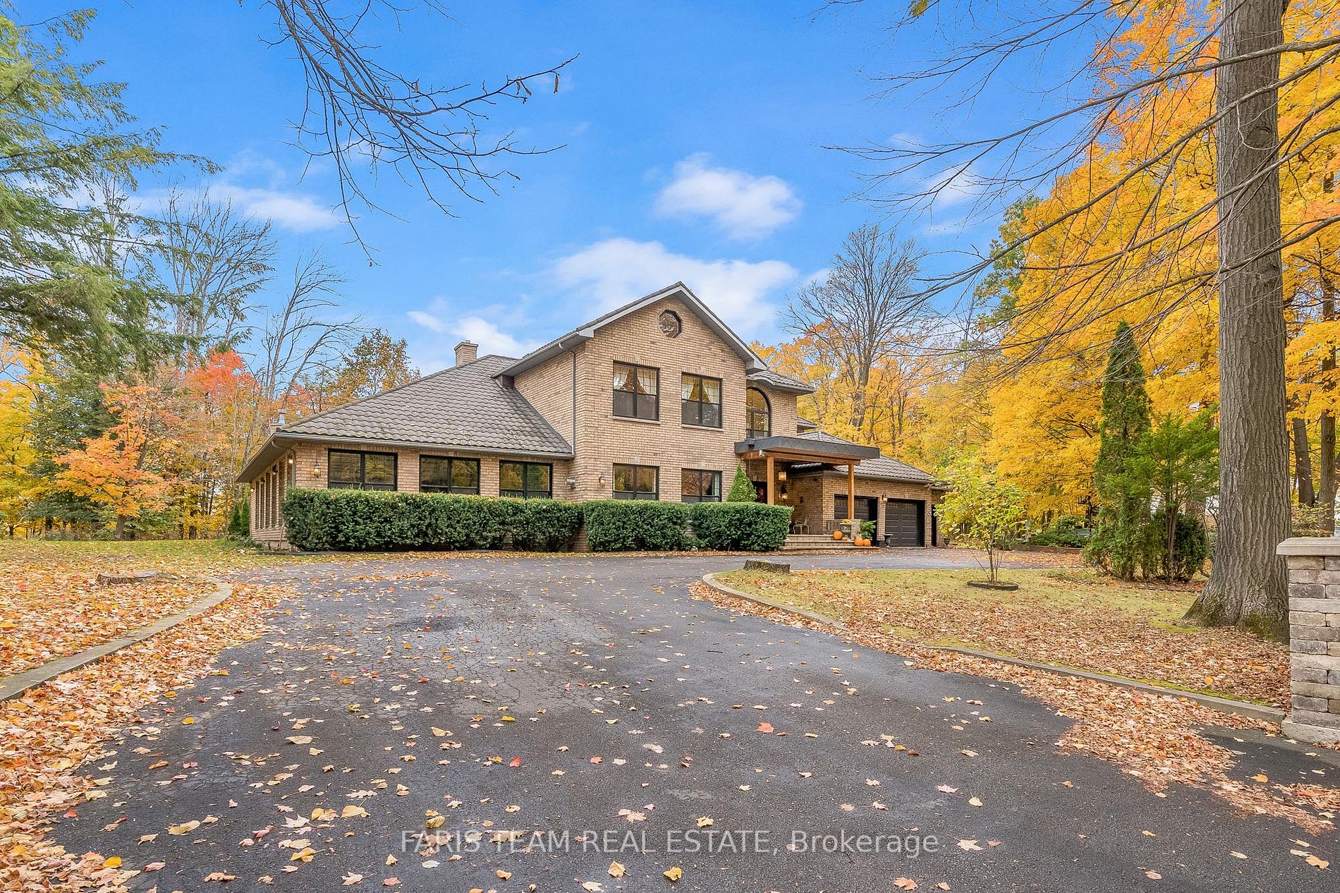 1826 Quantz Cres
