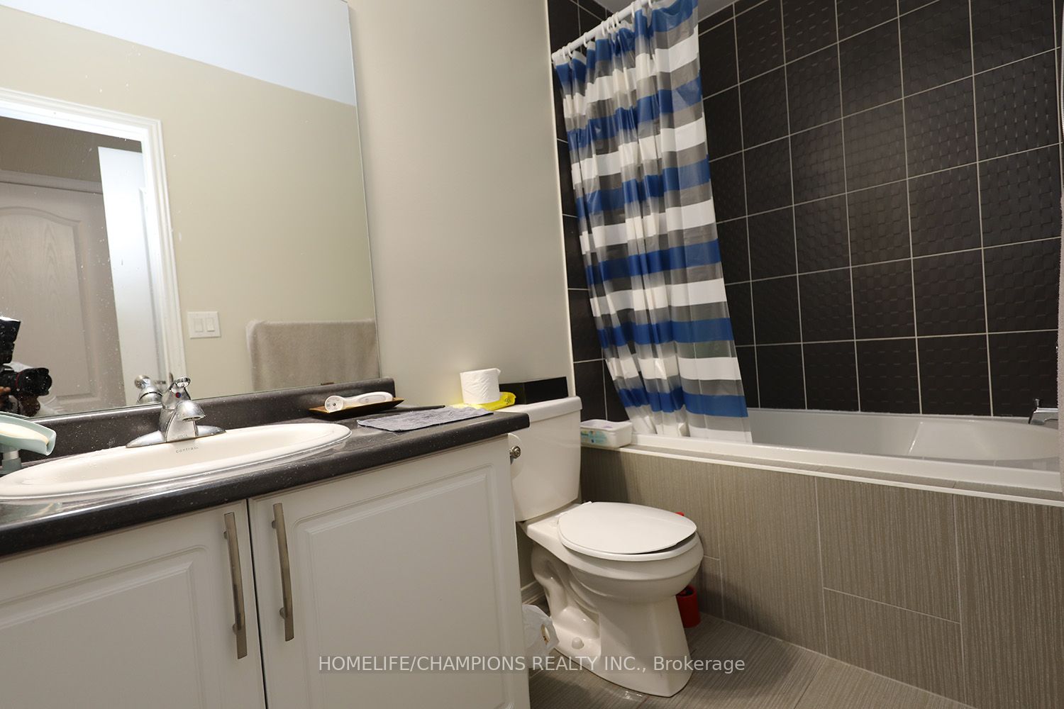 11 Valliere Dr