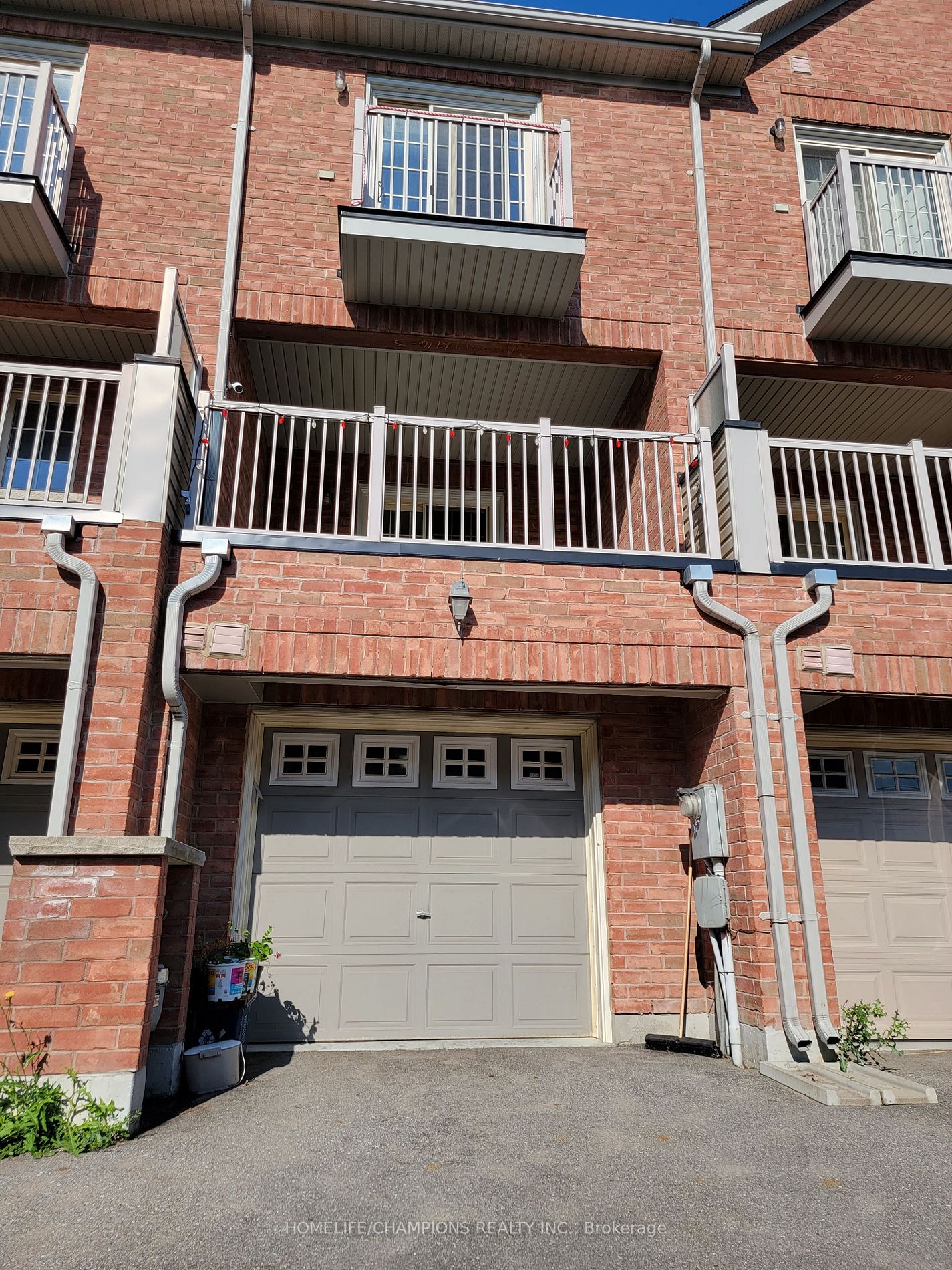 11 Valliere Dr