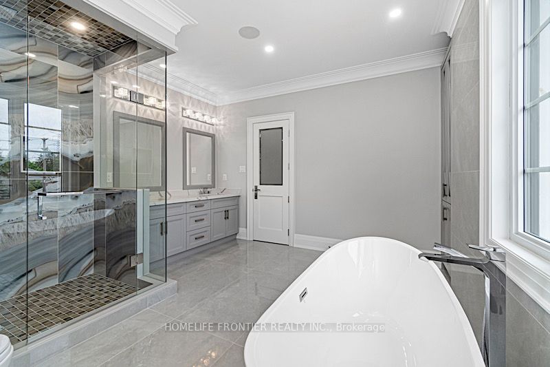 70 Langstaff Rd W