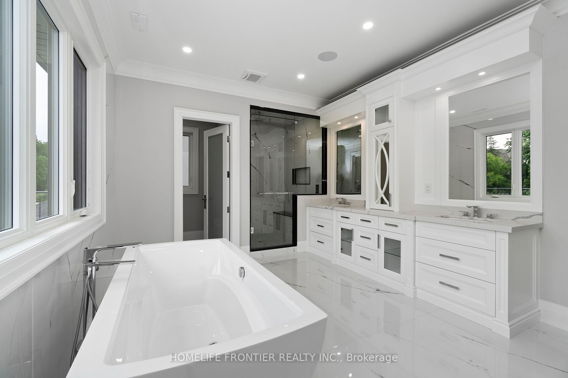 70 Langstaff Rd W
