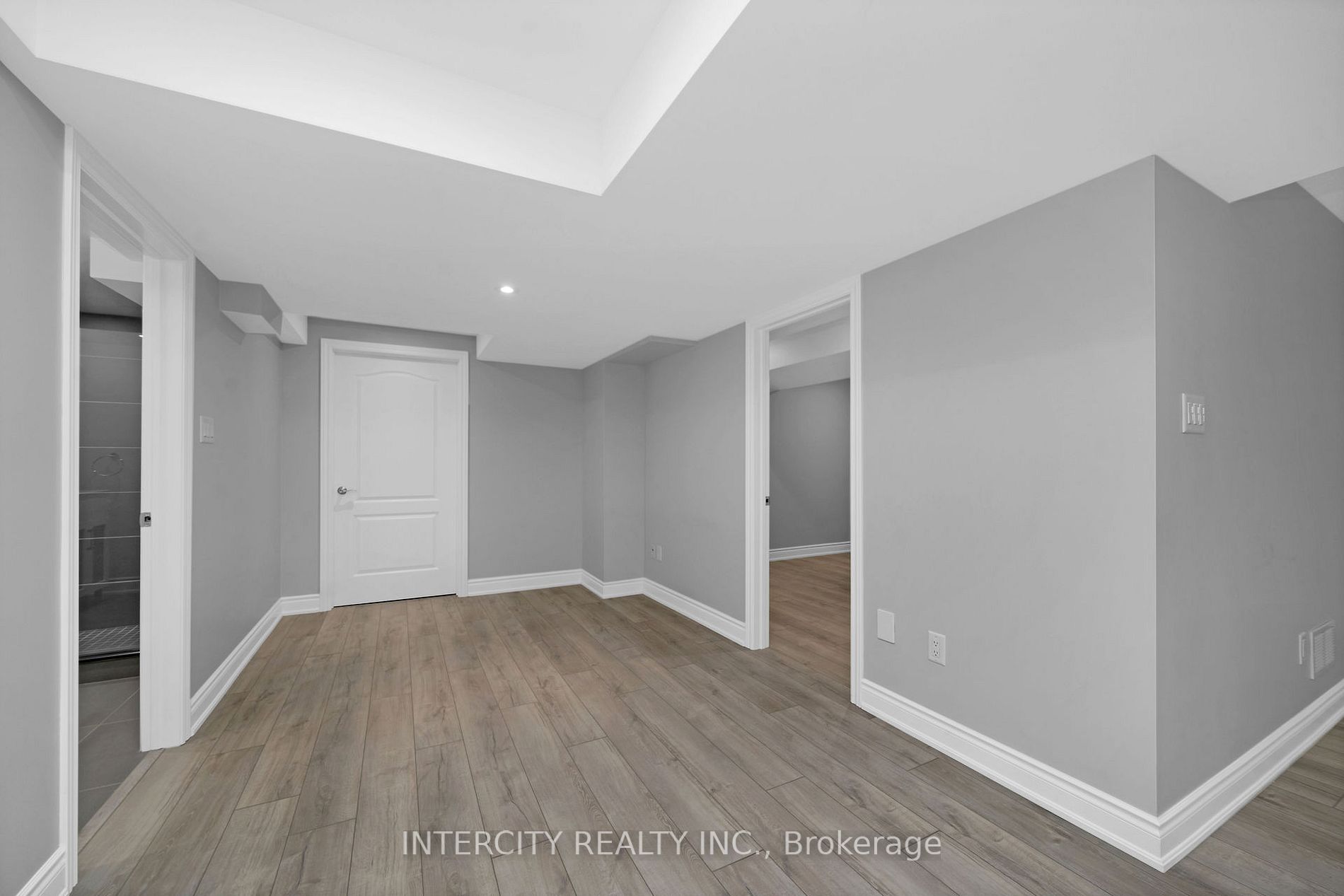 1 Kimber Cres