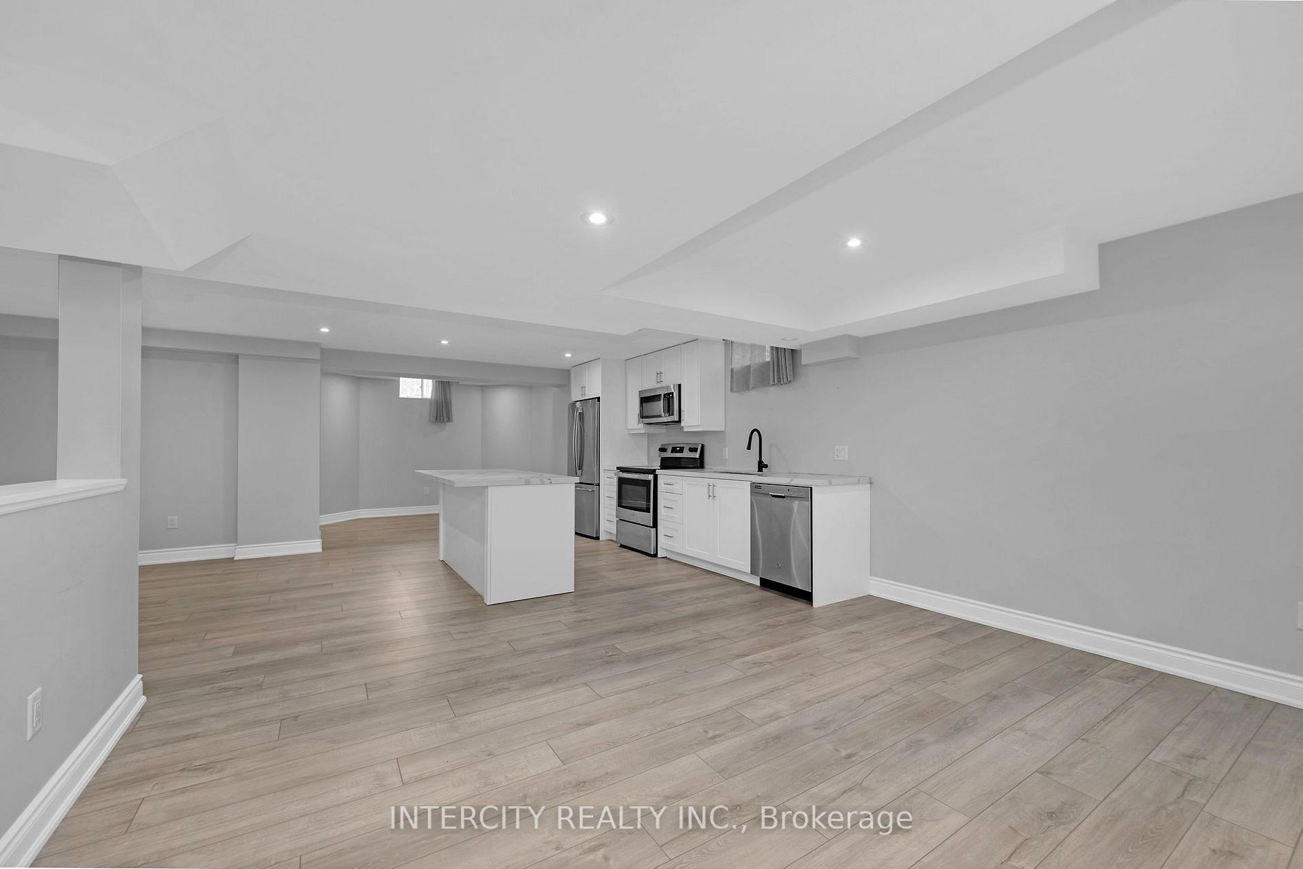 1 Kimber Cres
