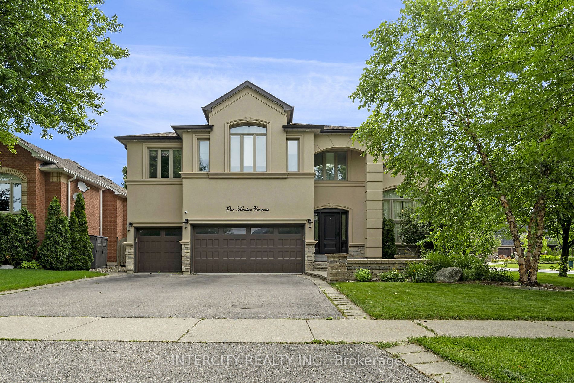 1 Kimber Cres