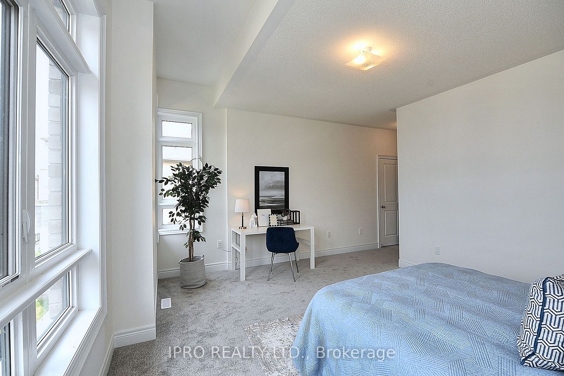 176 Coldwell Bay Circ