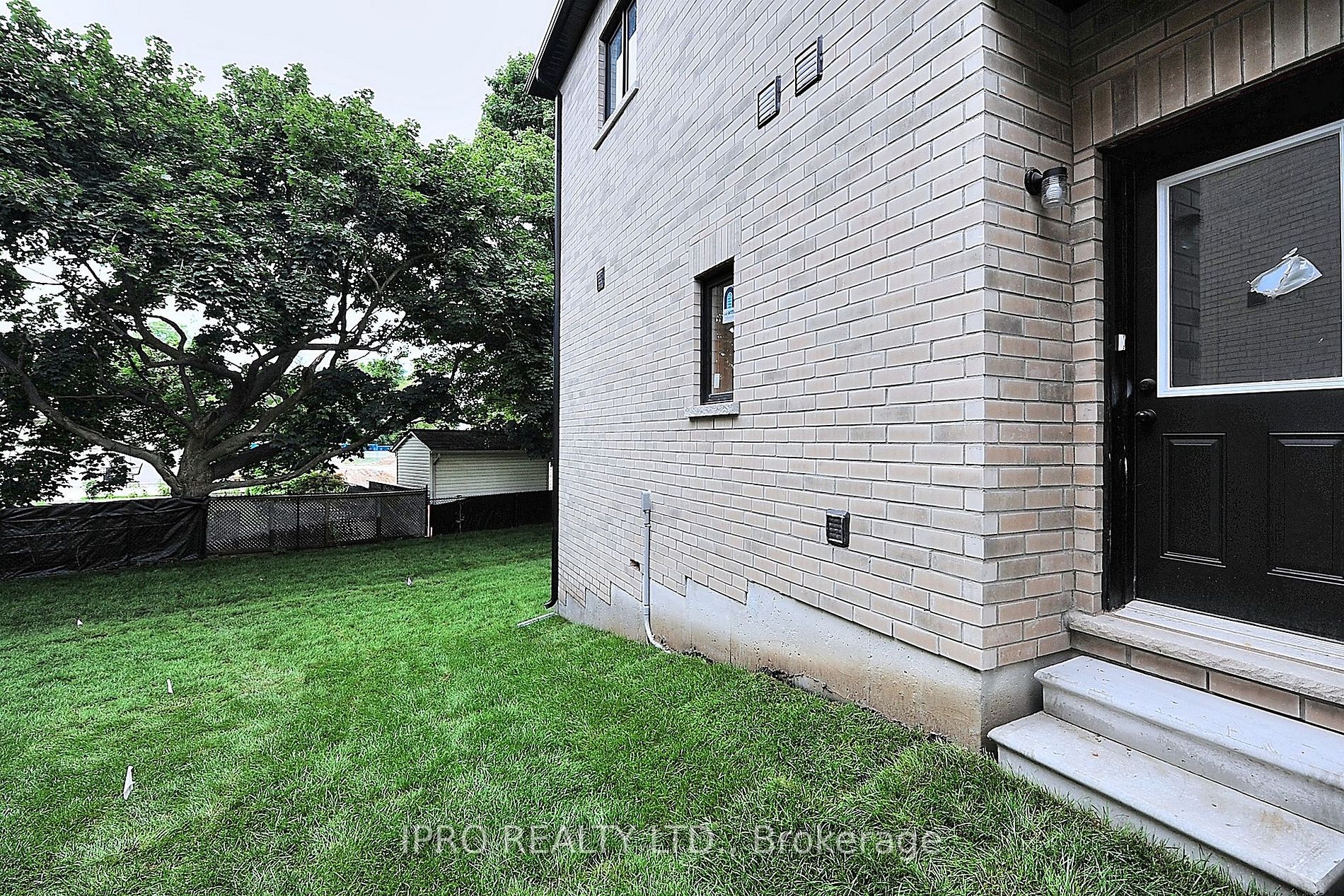 176 Coldwell Bay Circ