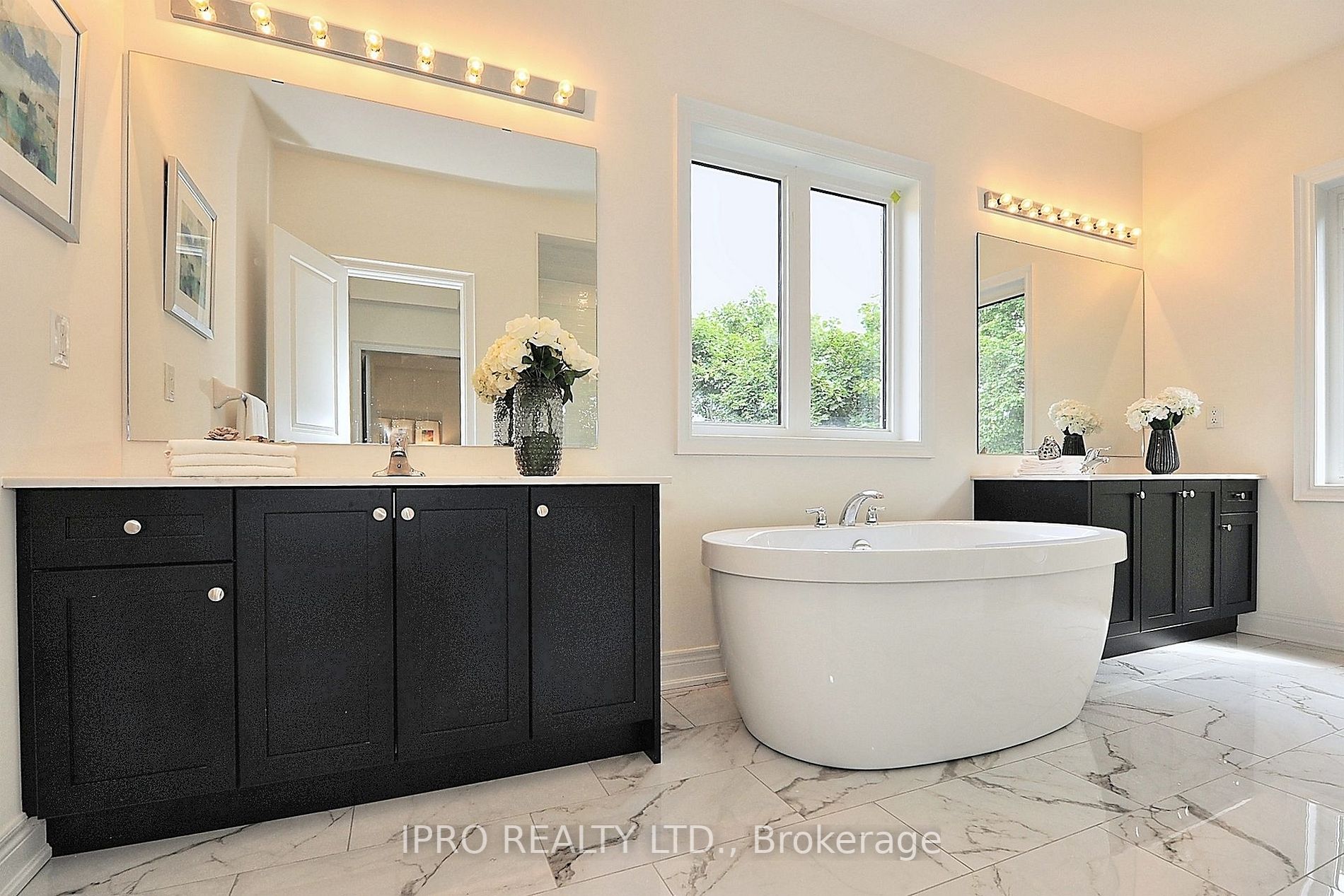 176 Coldwell Bay Circ