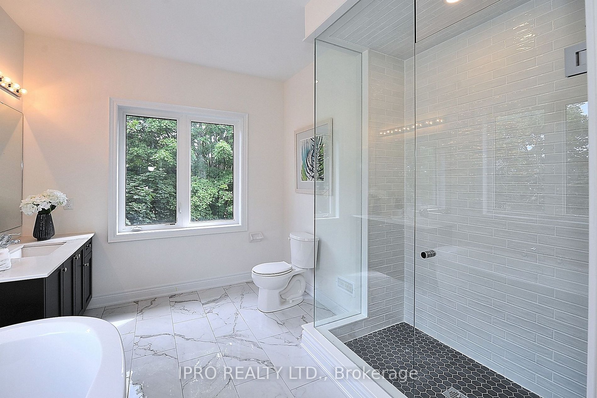 176 Coldwell Bay Circ