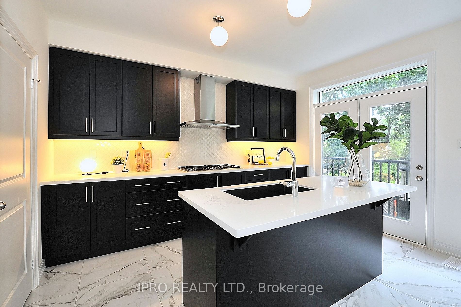 176 Coldwell Bay Circ