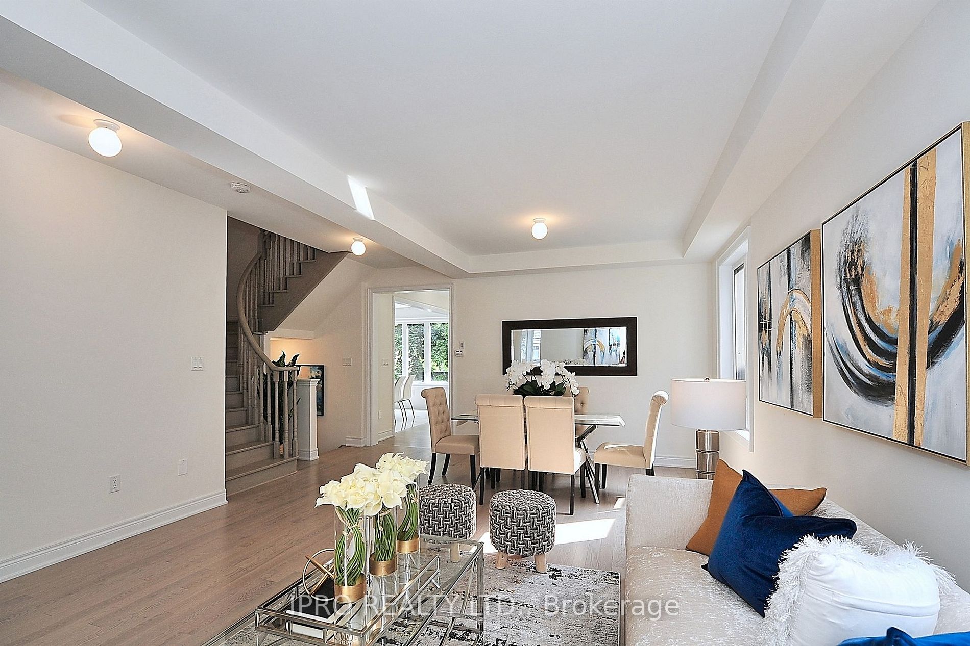 176 Coldwell Bay Circ