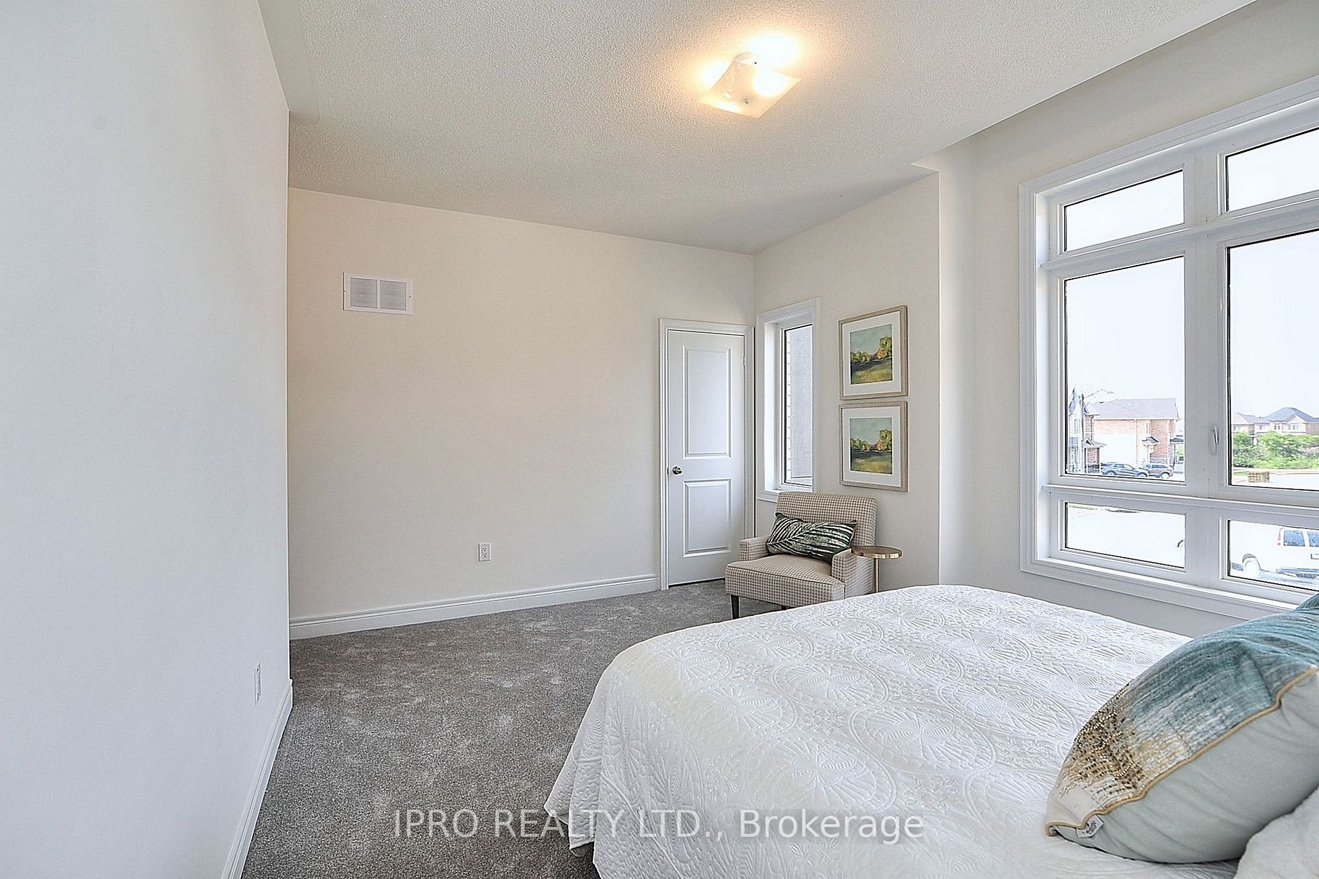 176 Coldwell Bay Circ