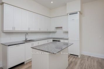 9075 Jane St, #112