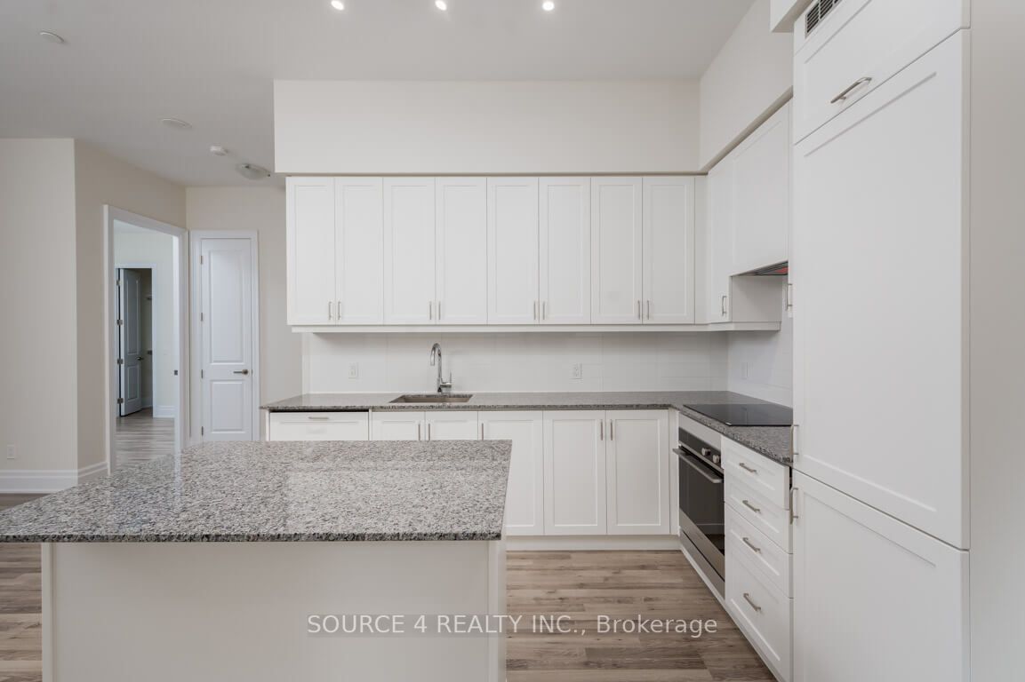 9075 Jane St, #112