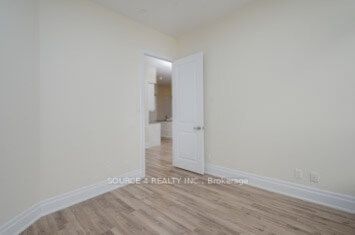 9075 Jane St, #112