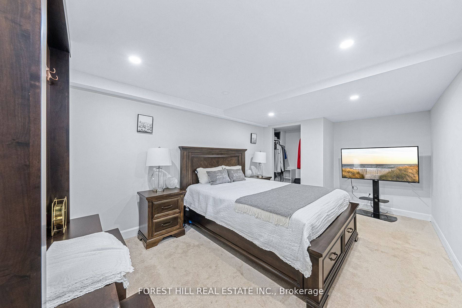 28 Beatty Crescent