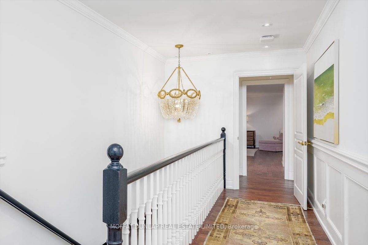171 Kingscross Dr