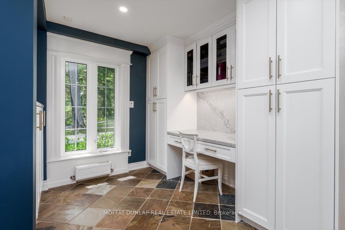 171 Kingscross Dr
