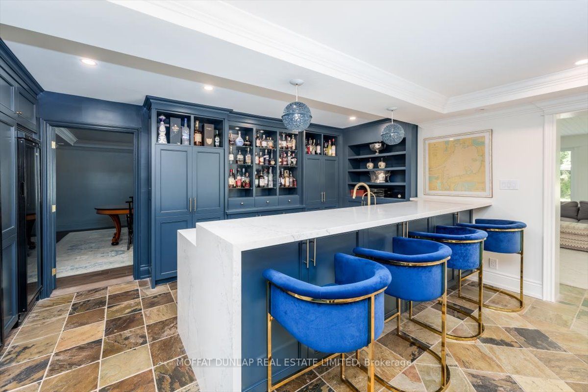 171 Kingscross Dr