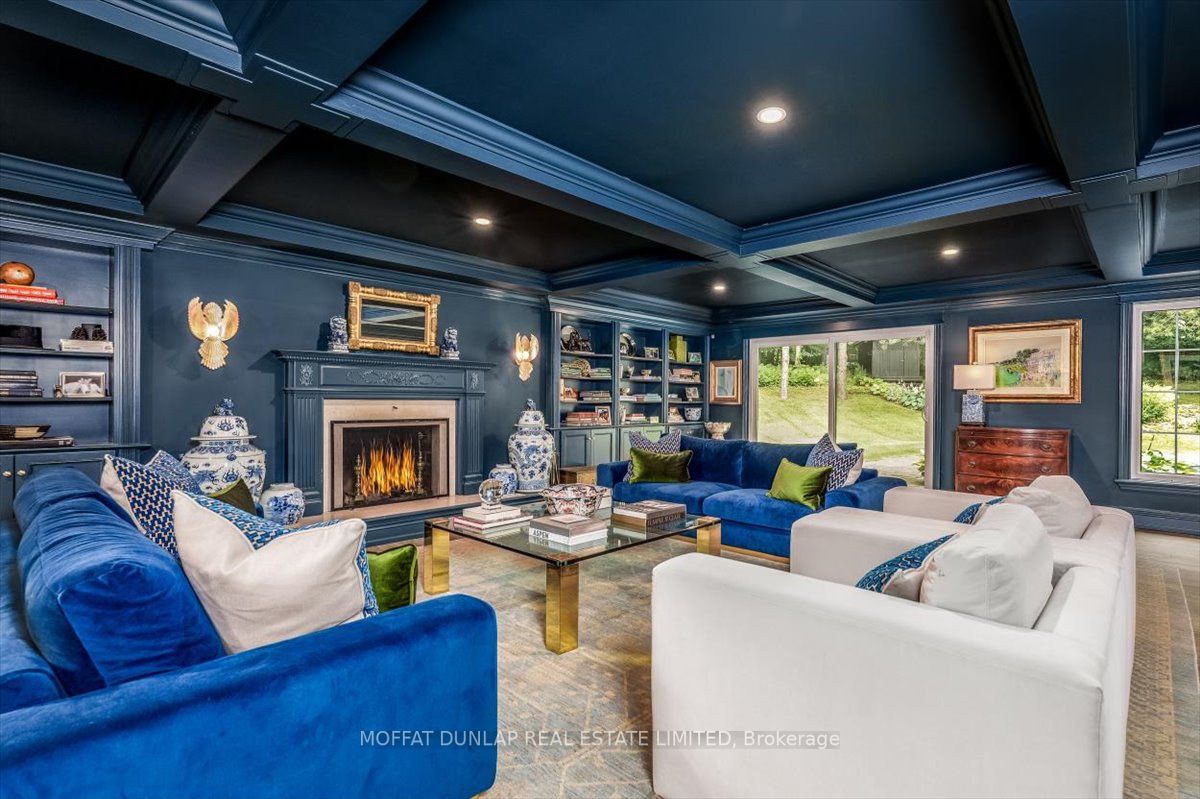 171 Kingscross Dr