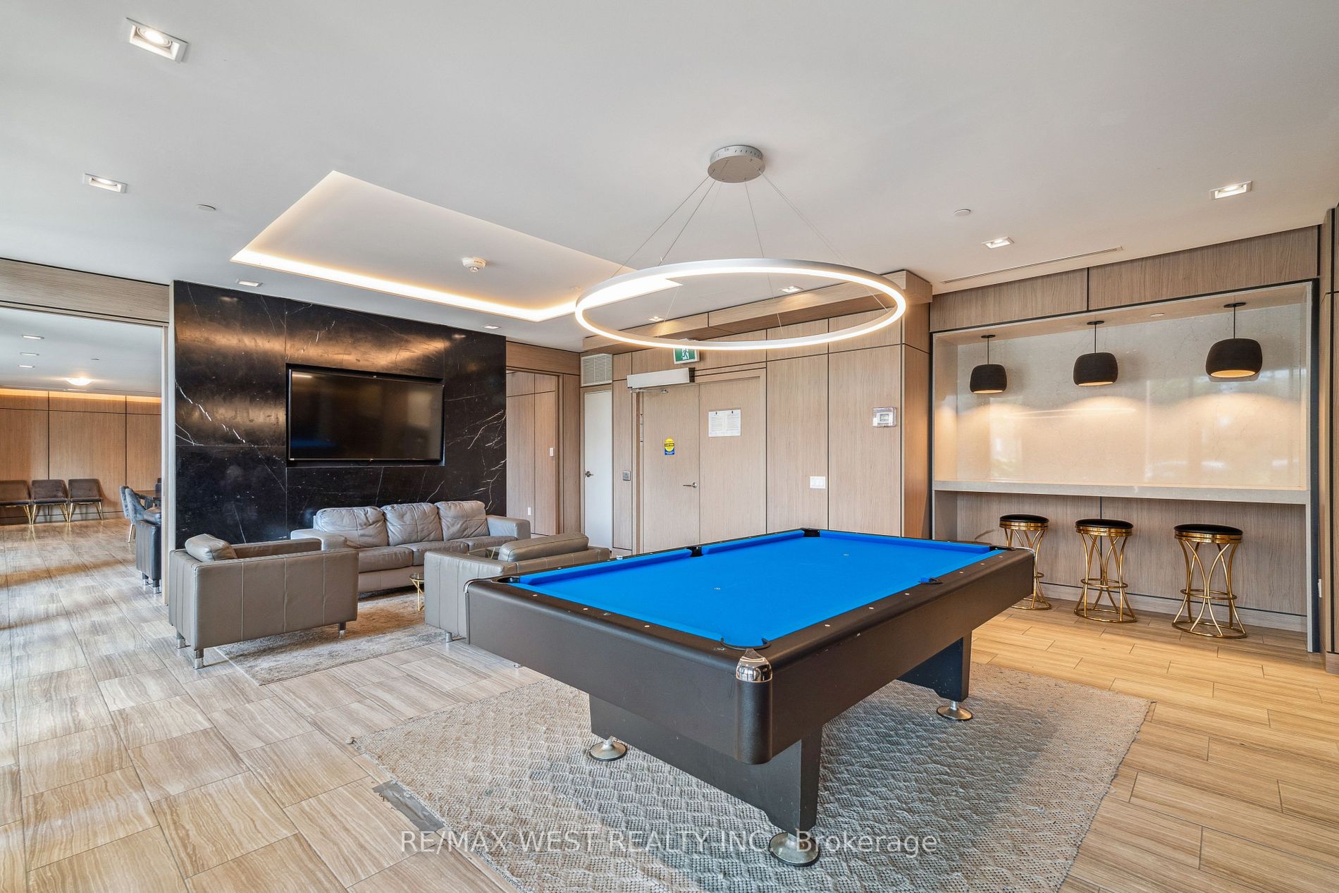 4800 Highway 7, #228