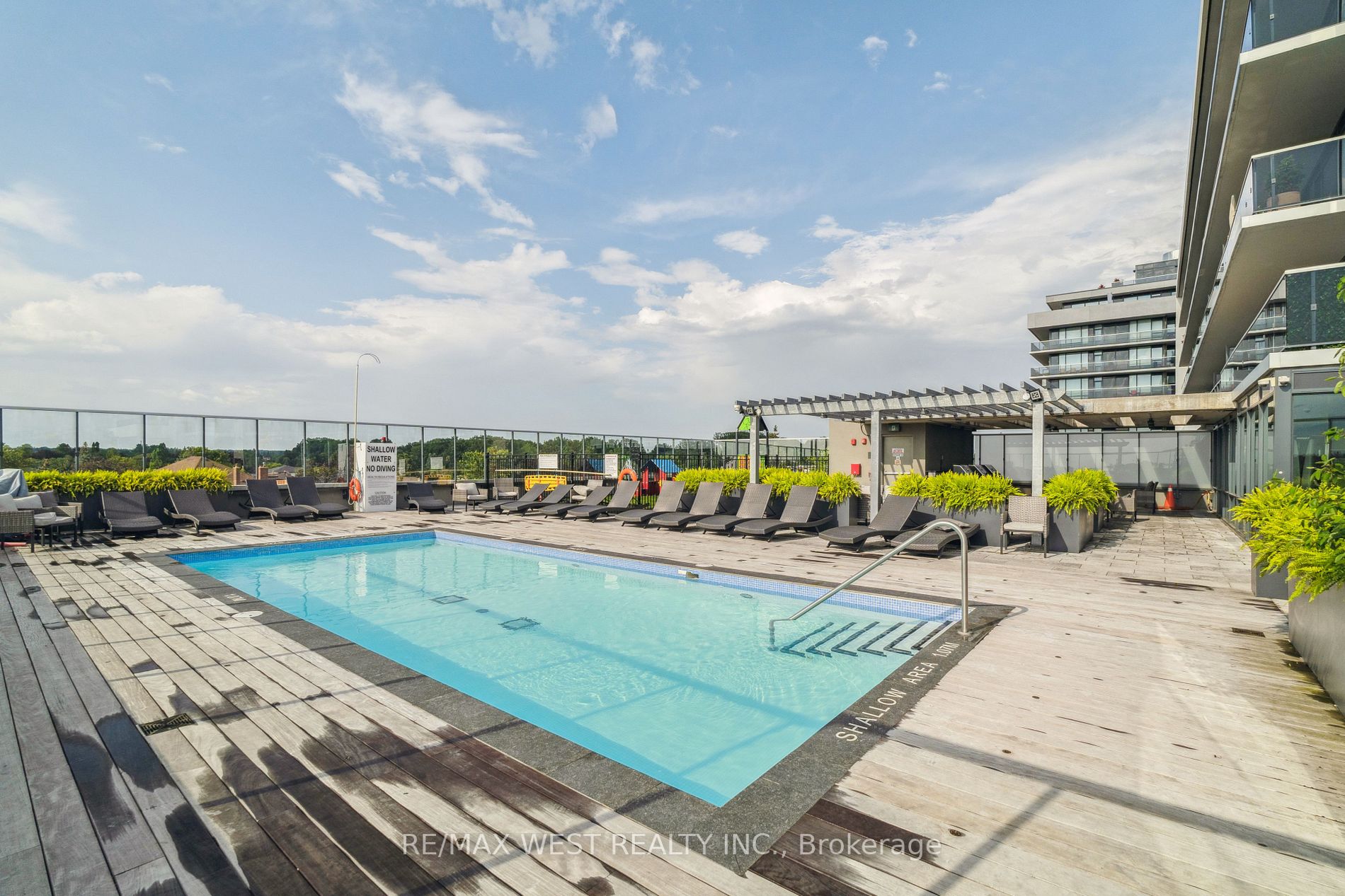 4800 Highway 7, #228