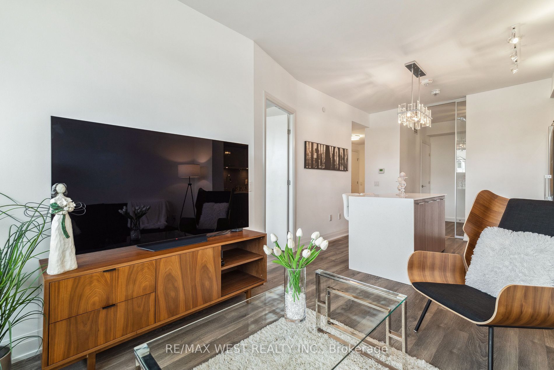 4800 Highway 7, #228