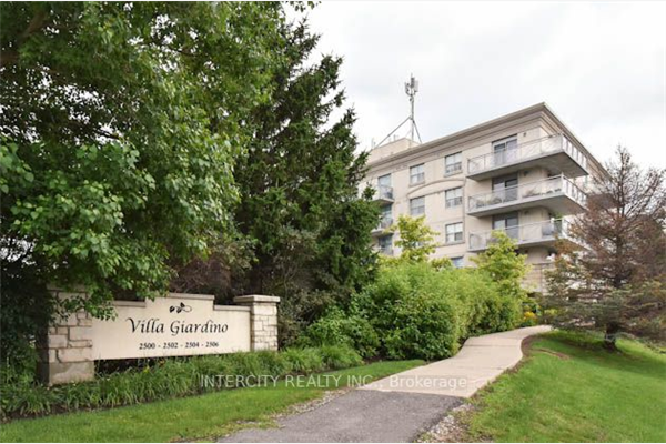 2500 Rutherford Rd, Vaughan