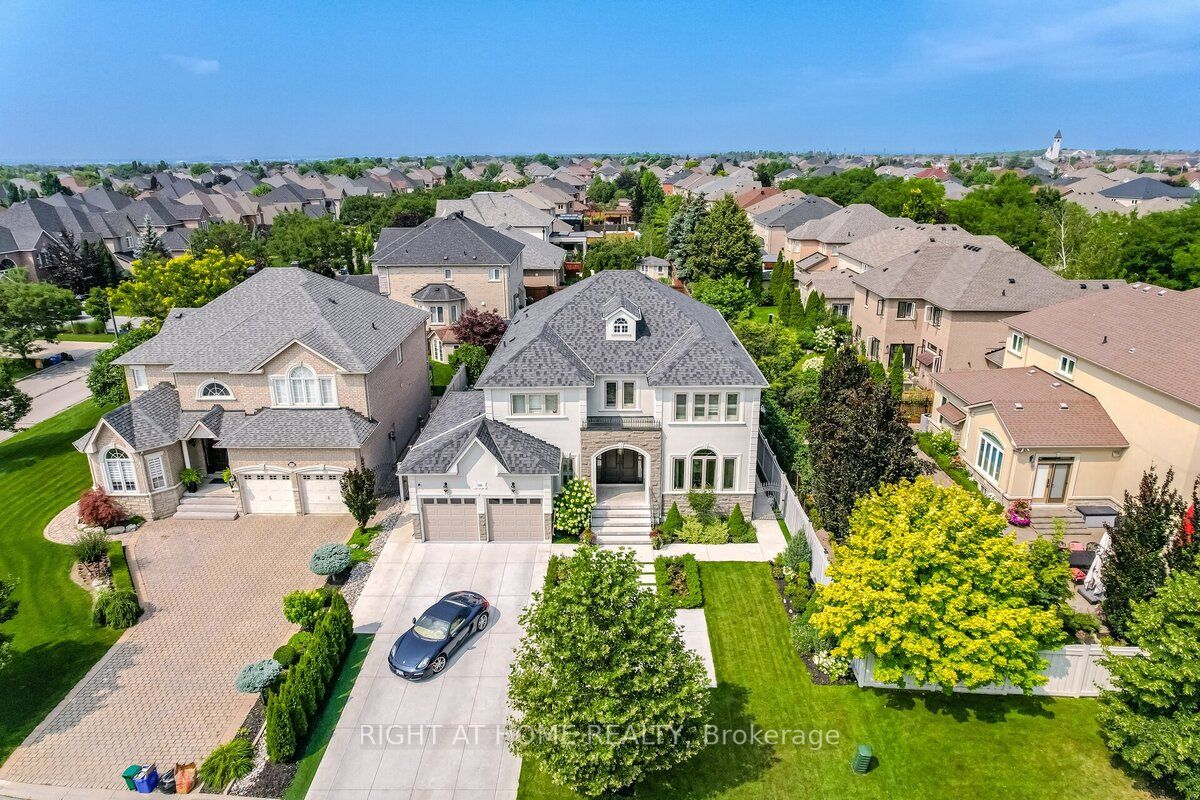 110 Green Manor Crescent