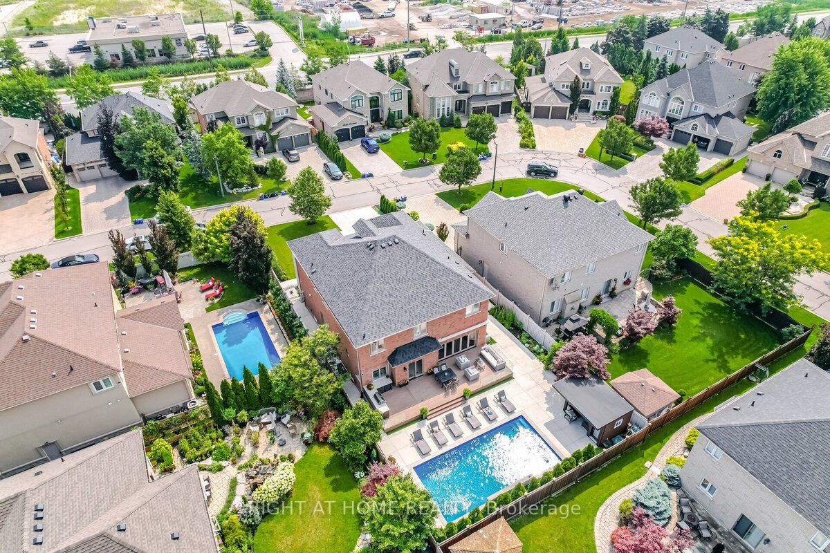 110 Green Manor Crescent