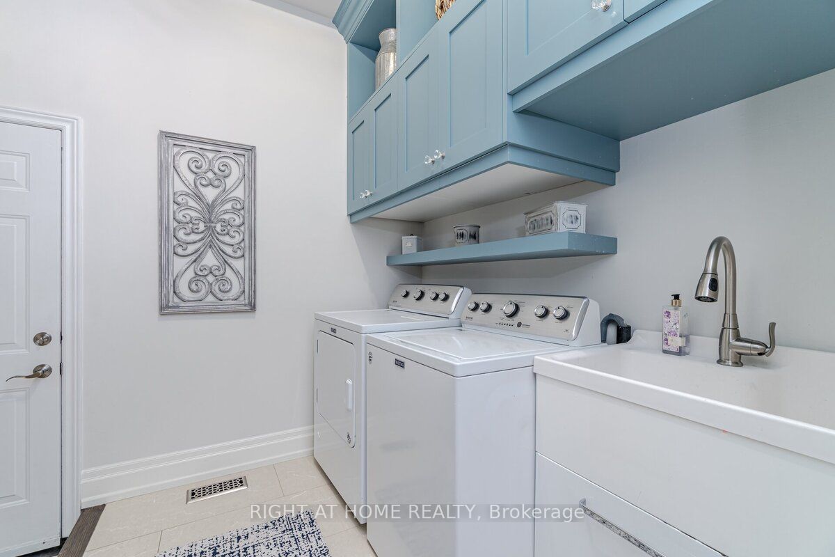 110 Green Manor Crescent