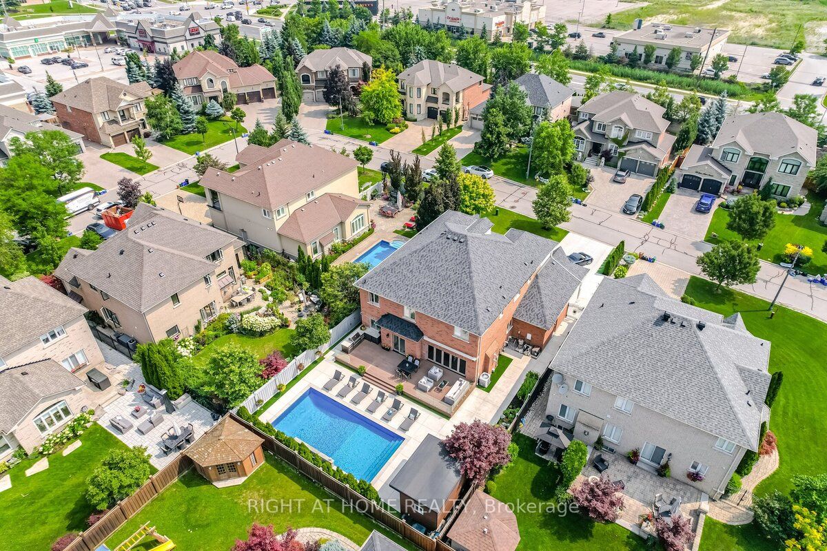 110 Green Manor Crescent
