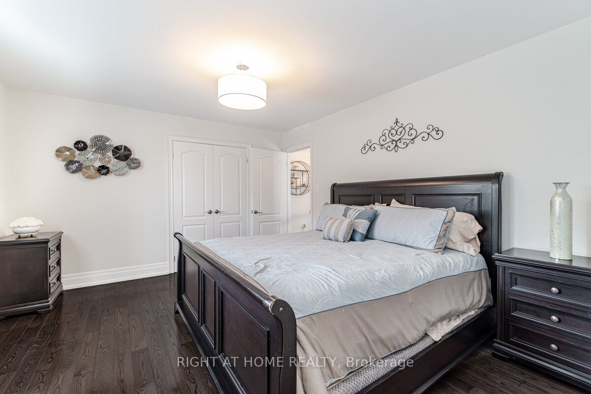 110 Green Manor Crescent