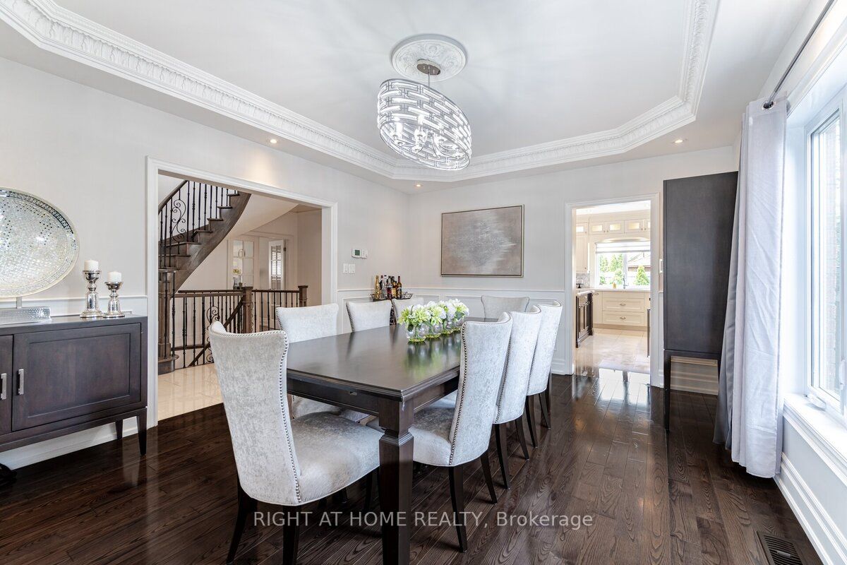 110 Green Manor Crescent