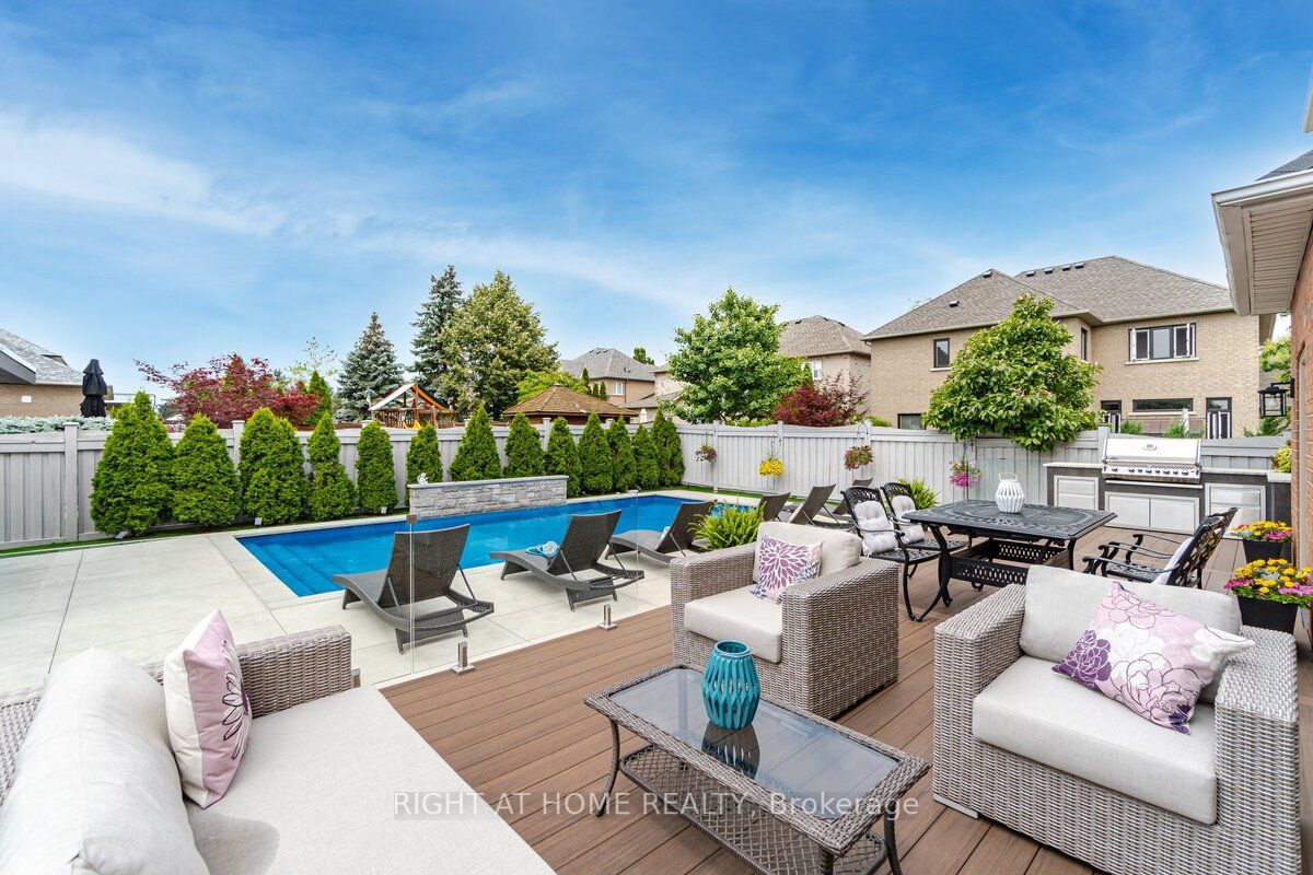 110 Green Manor Crescent