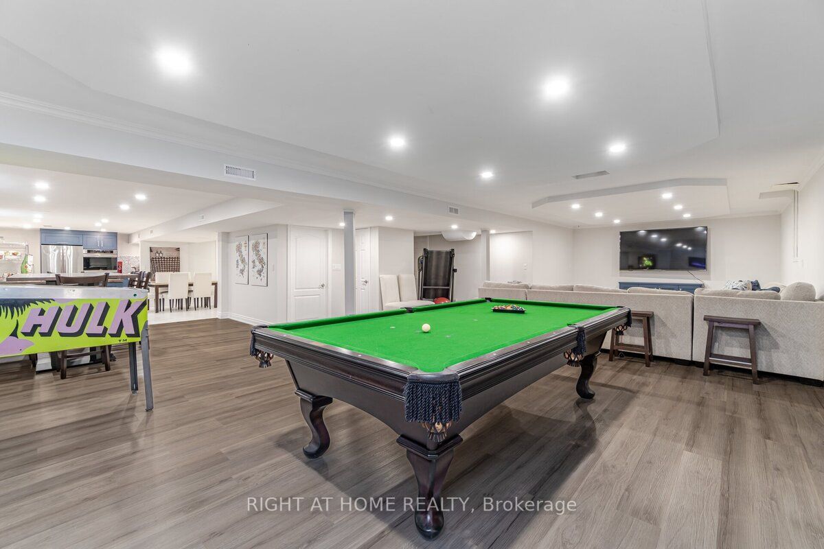 110 Green Manor Crescent