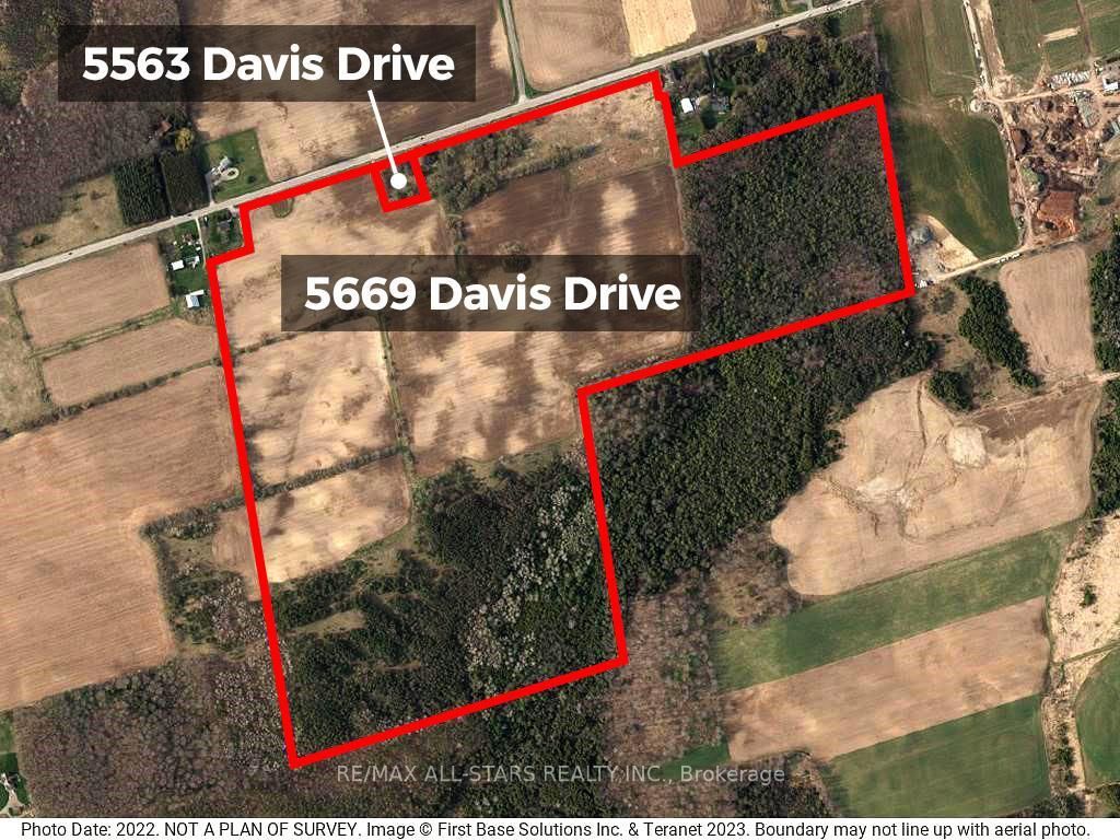 5563 Davis Dr