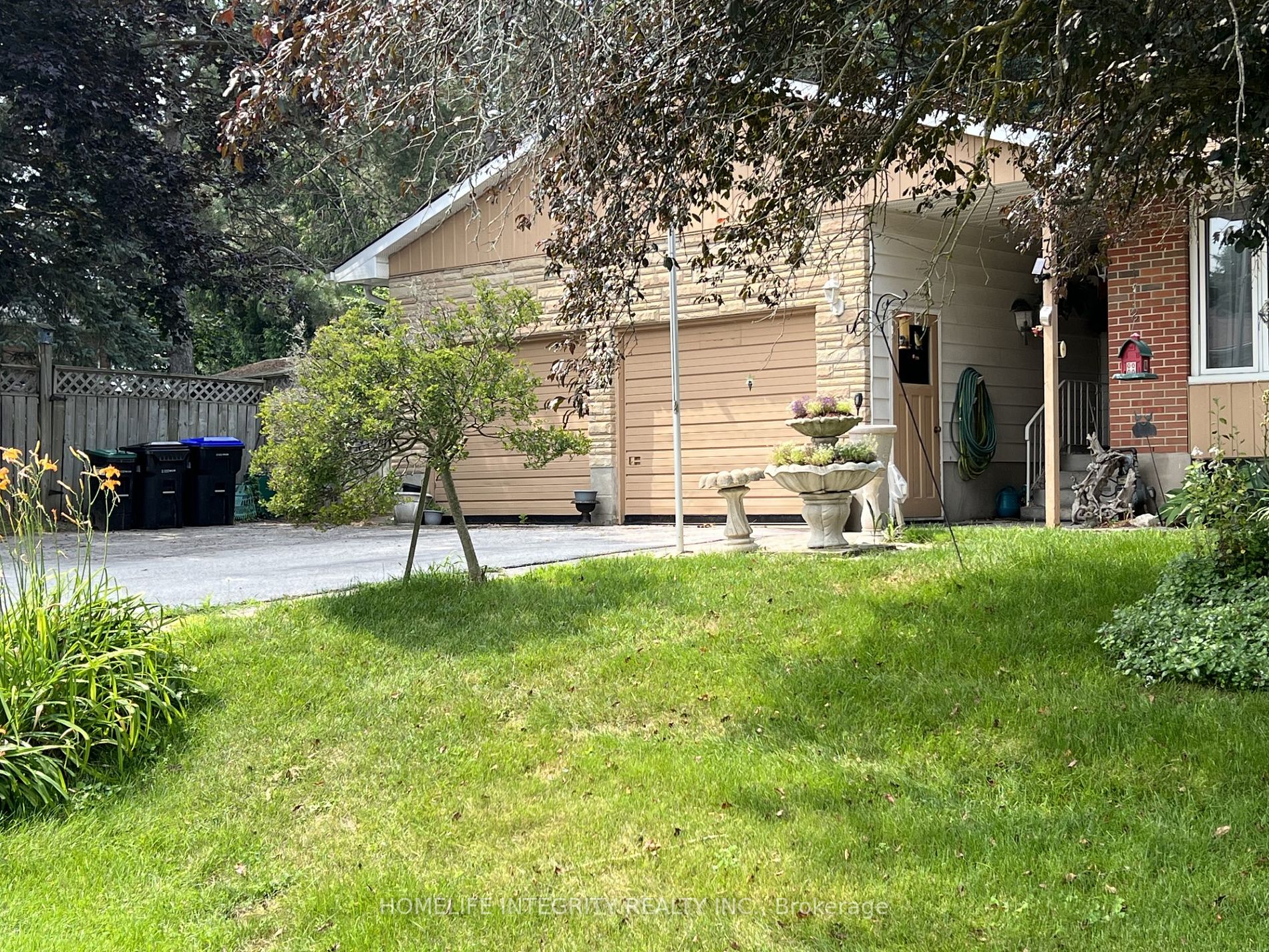 70 Banting Drive Dr