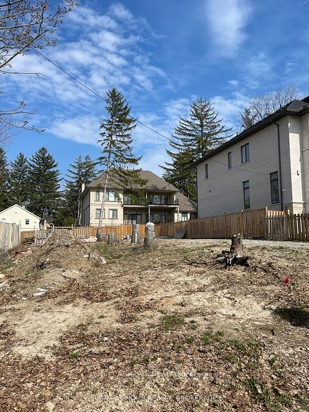 15 Dunvegan Dr. Dr