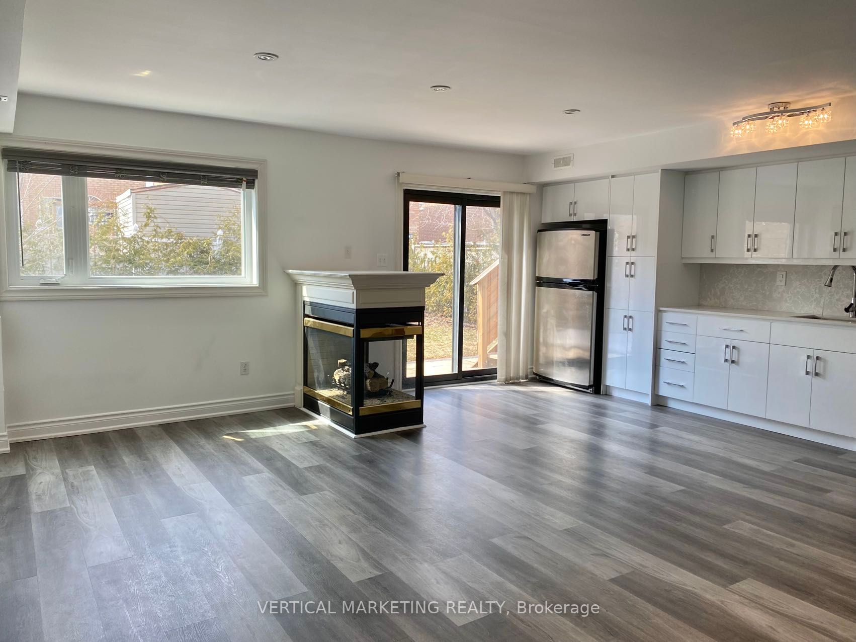 193 Fairlane Crescent