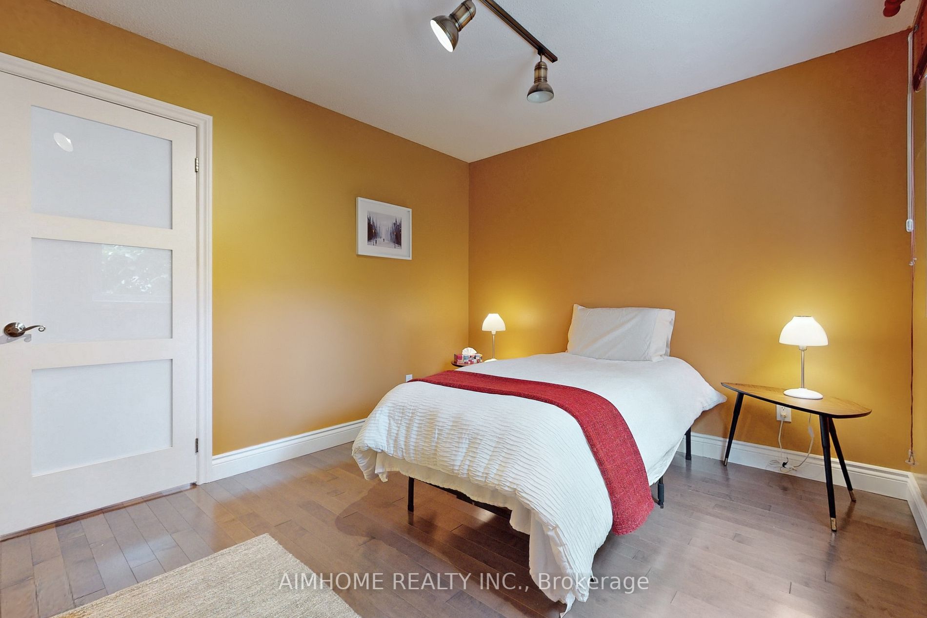 Listing N6698452 - Large Photo # 18