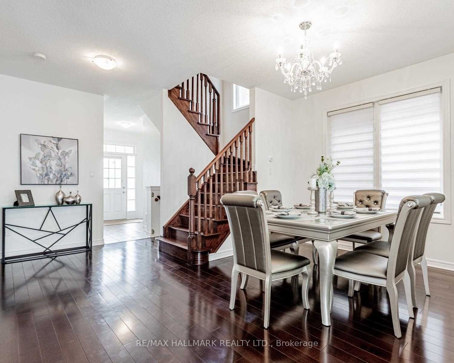 42 Corwin Dr